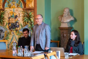 A Kegyelmi ügyet kirobbantó Kaufmann Balázs a PABKOM vendége volt Szijártó Zsolt